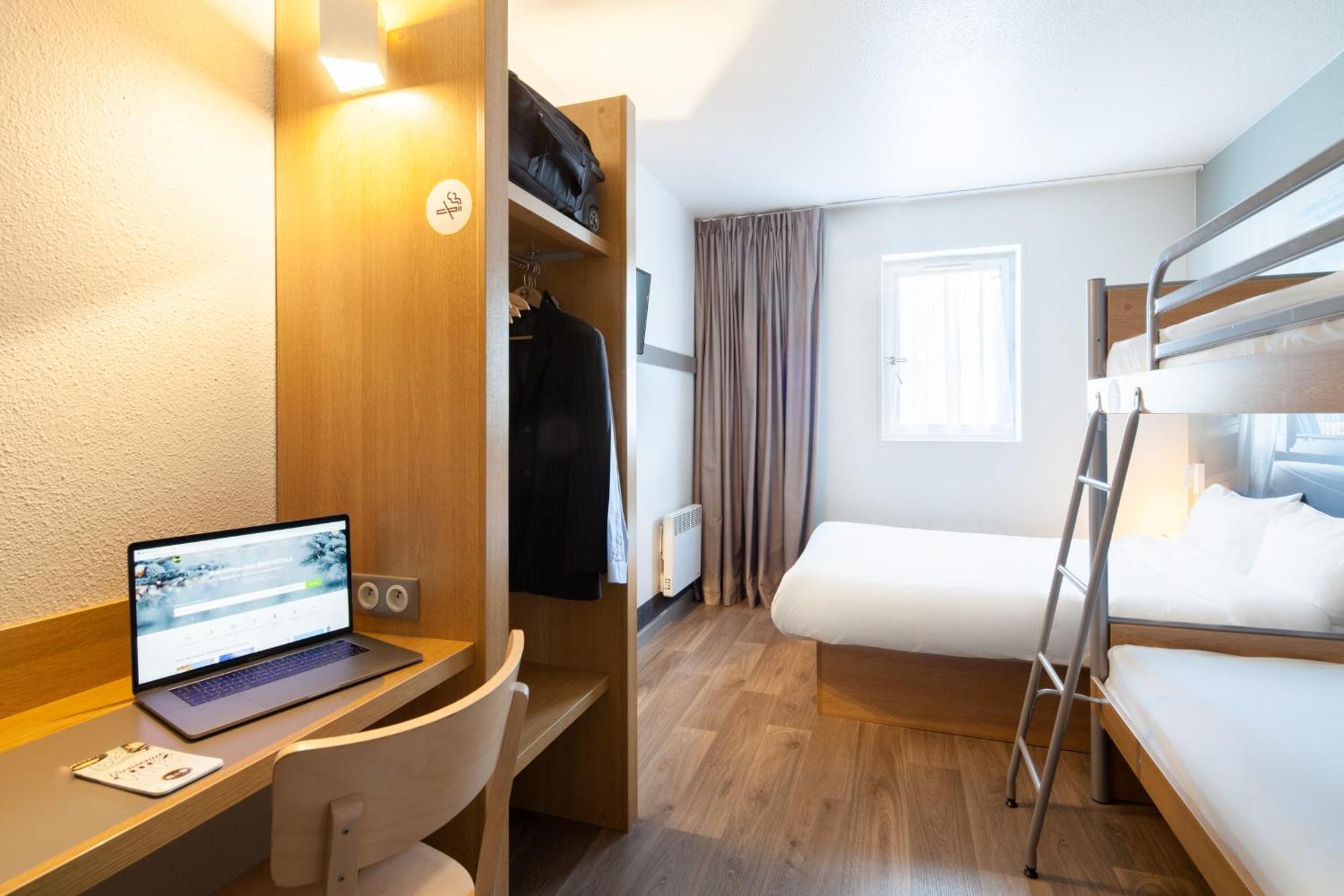 B&B Hôtel MAUREPAS Ngoại thất bức ảnh