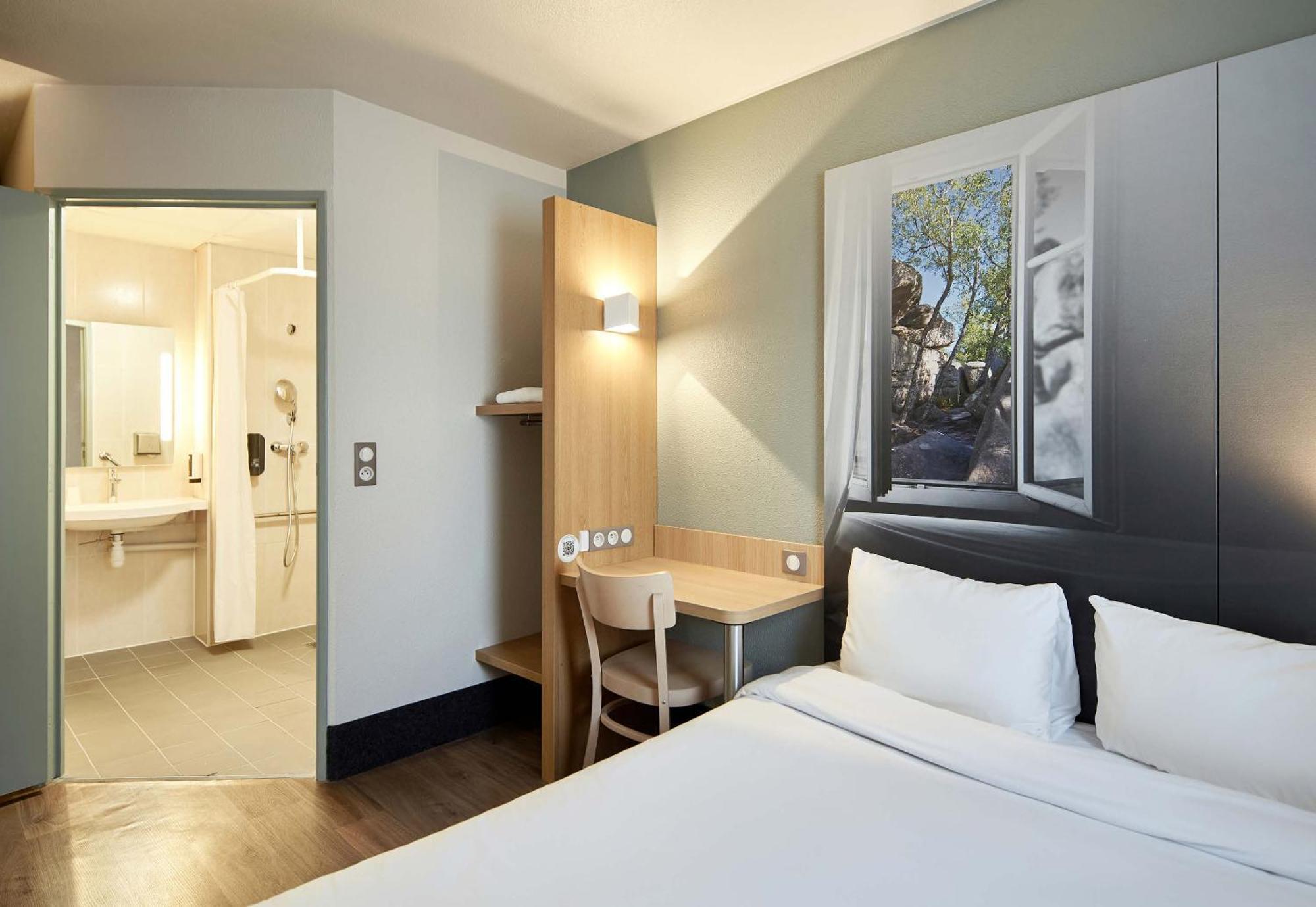 B&B Hôtel MAUREPAS Ngoại thất bức ảnh